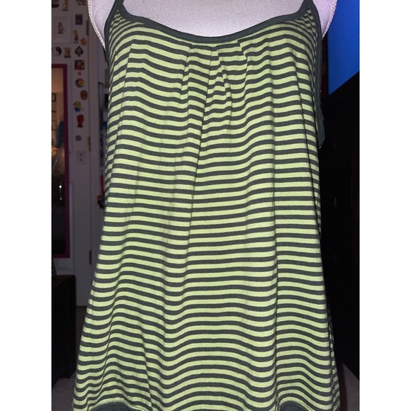 Women’s Green Striped New York & Co. Comfort Zone Tank Top 💚 - Picture 13 of 17